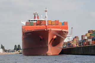 3813 Containerschiff im Kaiser Wilhelm Hafen - einem historischen Hafenbecken auf Hamburg Steinwerder.