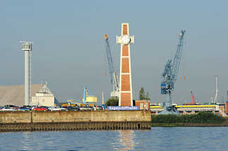 4914 Pegelturm auf dem Amerikahöft, Einfahrt zum Hansahafen im Hamburger Hafen - Schild Segelschiffhafen; Radaranlage.
