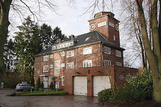 6970 Altes Rathaus von Wohldorf Ohlstedt. Backsteinarchitektur von 1929.
